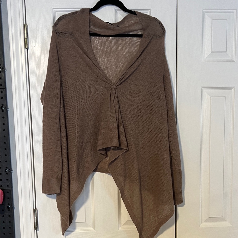 100% cashmere Brown flowy Sweater